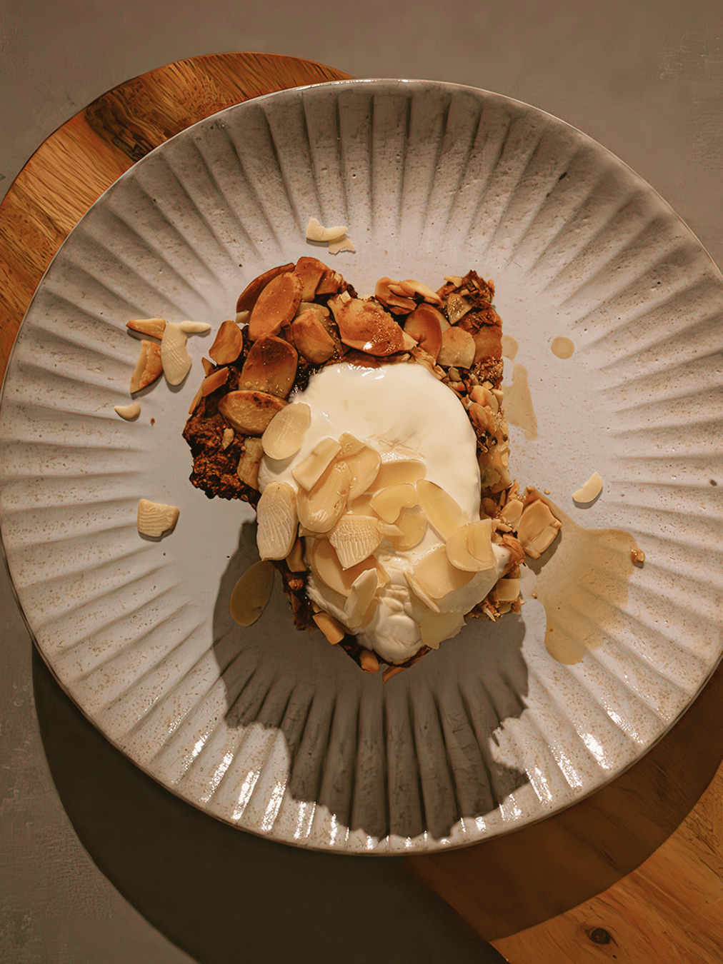 Almond Croissant Baked Oats - Nuzest UK